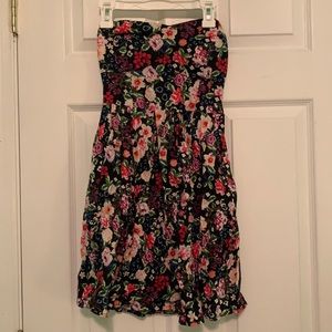 Floral strapless dress
